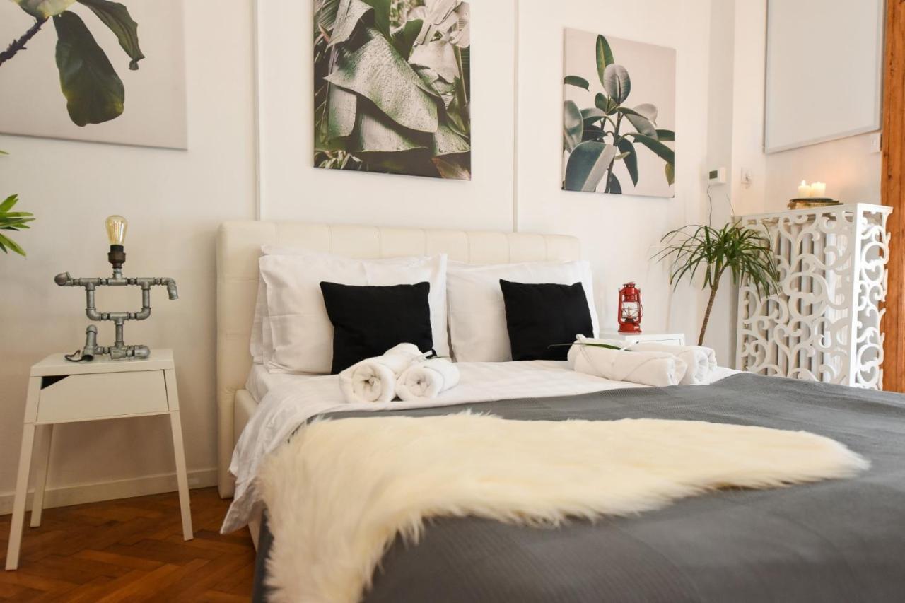 شقة Love.Travel.Explore ♥️Apt W/ Balcony In Old Town بوخارست المظهر الخارجي الصورة